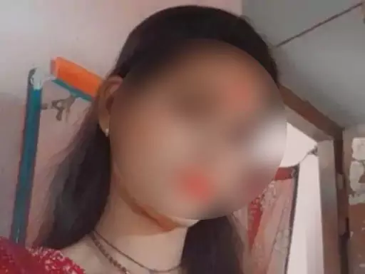 प्रेमी के कहने पर बहू ने ससुर को दिया पॉइजन, एसएसपी कार्यालय में कबूला जुर्म, मची खलबली प्रेमी के कहने पर बहू ने ससुर को दिया पॉइजन, एसएसपी कार्यालय में कबूला जुर्म, मची खलबली