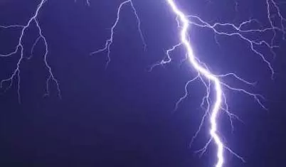 छत्तीसगढ़ में आकाशीय बिजली गिरने से 3 लोगों की मौत छत्तीसगढ़ में आकाशीय बिजली गिरने से 3 लोगों की मौत
