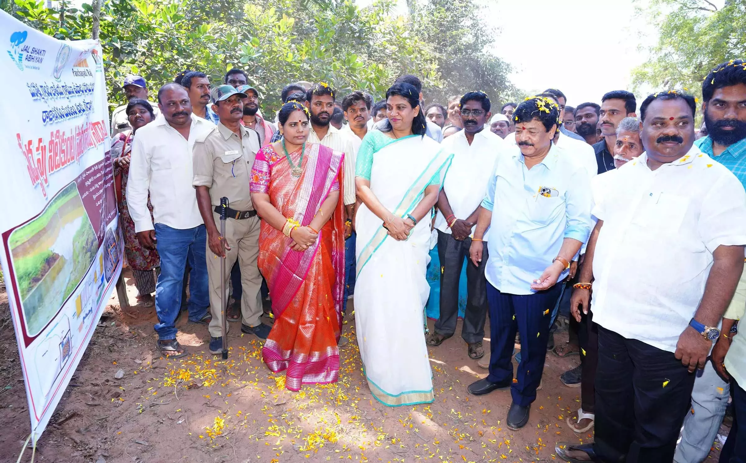 Andhra ने किसानों की आय बढ़ाने के लिए कृषि तालाब योजना को आगे बढ़ाया Andhra ने किसानों की आय बढ़ाने के लिए कृषि तालाब योजना को आगे बढ़ाया