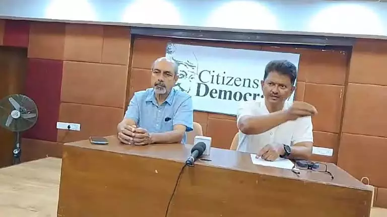 Elvis Gomes ने श्यामा प्रसाद स्टेडियम को पट्टे पर देने की सरकार की योजना पर चिंता जताई Elvis Gomes ने श्यामा प्रसाद स्टेडियम को पट्टे पर देने की सरकार की योजना पर चिंता जताई