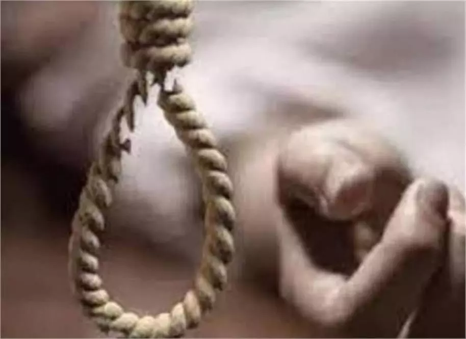 MP News: नवविवाहिता की संदिग्ध मौत, मायके वालों ने लगाए गंभीर आरोप MP News: नवविवाहिता की संदिग्ध मौत, मायके वालों ने लगाए गंभीर आरोप