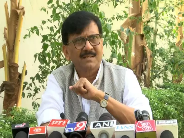 Delhi HC के जज के घर से मिली नकदी को लेकर संजय राउत ने केंद्र पर निशाना साधा Delhi HC के जज के घर से मिली नकदी को लेकर संजय राउत ने केंद्र पर निशाना साधा