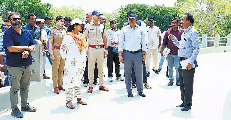 Telangana: मिस वर्ल्ड 2025 की प्रतियोगी बुद्धवनम में ध्यान लगाएंगी Telangana: मिस वर्ल्ड 2025 की प्रतियोगी बुद्धवनम में ध्यान लगाएंगी