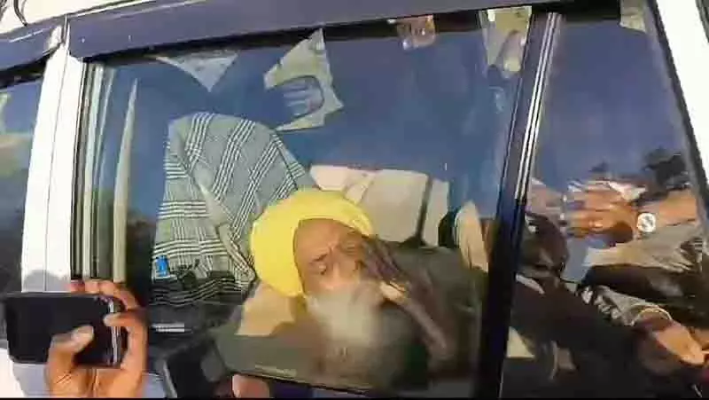 Jalandhar रेस्ट हाउस में दल्लेवाल पर कड़ी निगरानी रखी गई Jalandhar रेस्ट हाउस में दल्लेवाल पर कड़ी निगरानी रखी गई