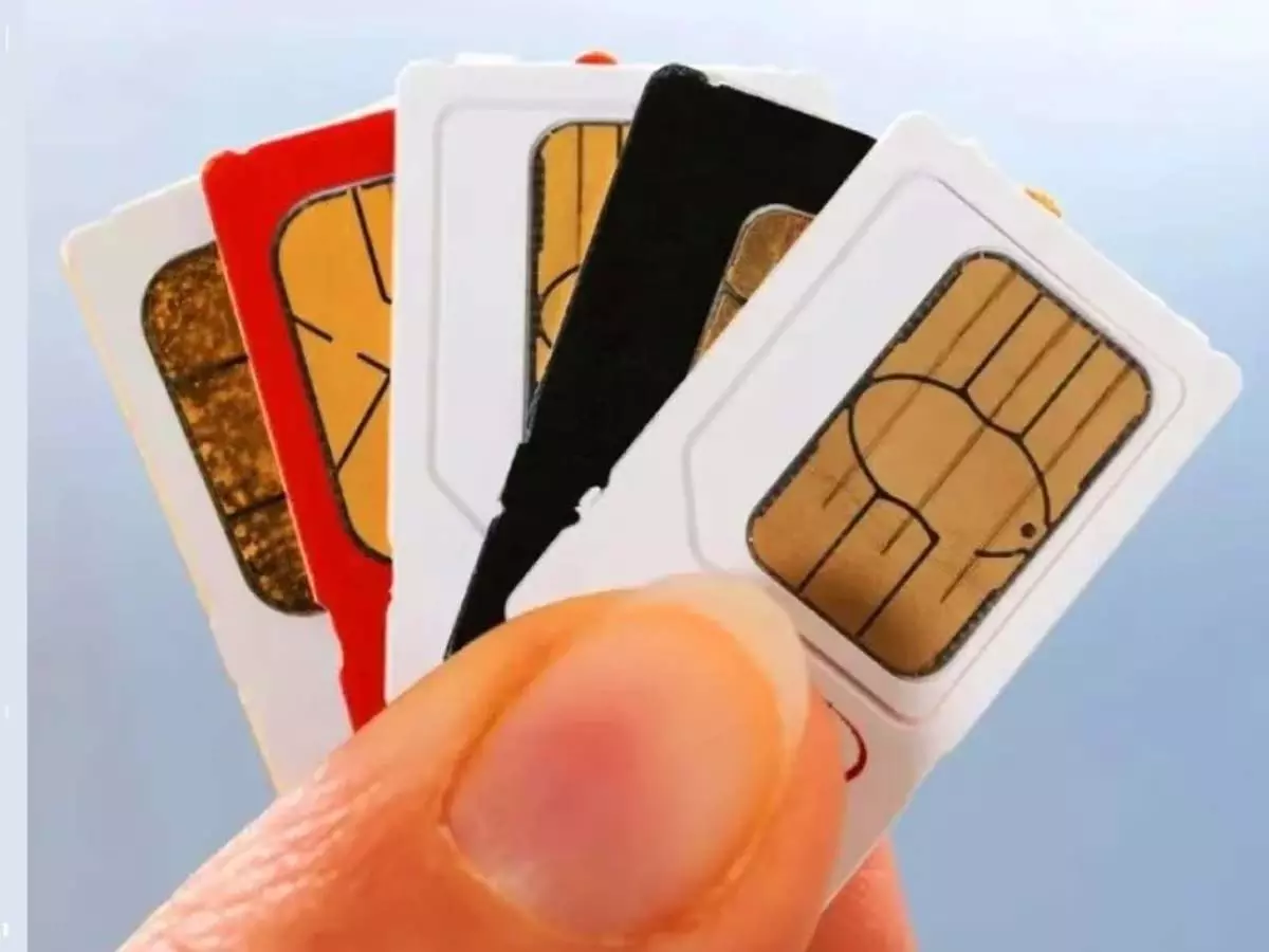 ज्यादा SIM Card पर हो सकती है 3 साल की जेल ज्यादा SIM Card पर हो सकती है 3 साल की जेल