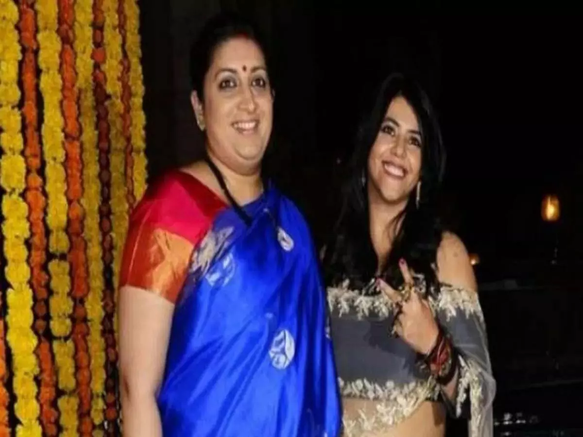 Smriti Irani Birthday : स्मृति ईरानी के जन्मदिन पर एकता कपूर ने खास अंदाज मे किया विश Smriti Irani Birthday : स्मृति ईरानी के जन्मदिन पर एकता कपूर ने खास अंदाज मे किया विश