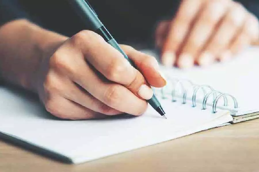 Jalpaiguri स्कूल द्वारा मानसिक स्वास्थ्य संबंधी मुद्दों पर पत्र-लेखन के लिए दिए जा रहे प्रोत्साहन पर संपादकीय Jalpaiguri स्कूल द्वारा मानसिक स्वास्थ्य संबंधी मुद्दों पर पत्र-लेखन के लिए दिए जा रहे प्रोत्साहन पर संपादकीय