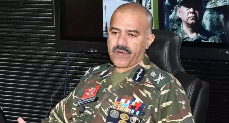 समग्र सुरक्षा तंत्र को मजबूत करें: जम्मू-कश्मीर DGP ने अधिकारियों से कहा समग्र सुरक्षा तंत्र को मजबूत करें: जम्मू-कश्मीर DGP ने अधिकारियों से कहा