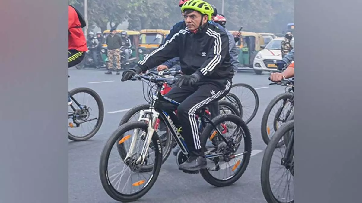 साइकिल चलाने से न केवल स्वास्थ्य बढ़ता है बल्कि चरित्र का निर्माण भी होता है- केंद्रीय खेल मंत्री साइकिल चलाने से न केवल स्वास्थ्य बढ़ता है बल्कि चरित्र का निर्माण भी होता है- केंद्रीय खेल मंत्री