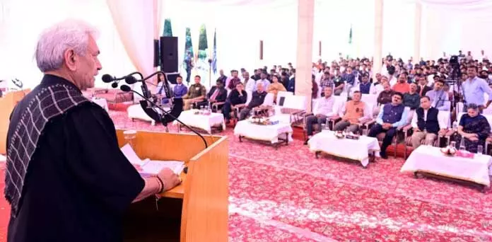 बिहार आध्यात्मिकता, समृद्ध इतिहास और जीवंत संस्कृति के लिए जाना जाता है: LG बिहार आध्यात्मिकता, समृद्ध इतिहास और जीवंत संस्कृति के लिए जाना जाता है: LG