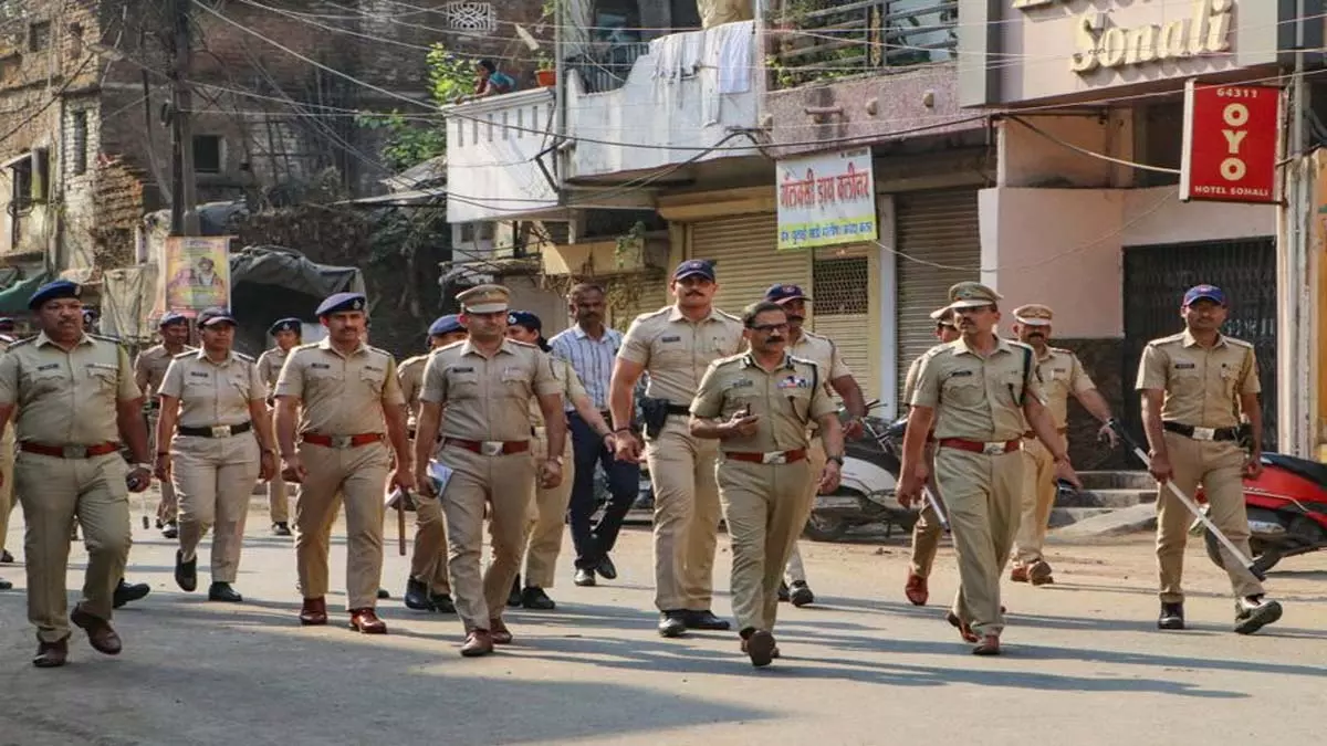 हिंसा के 6 दिन बाद नागपुर से कर्फ्यू पूरी तरह हटा हिंसा के 6 दिन बाद नागपुर से कर्फ्यू पूरी तरह हटा