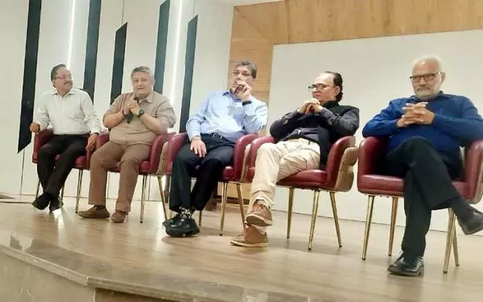 सीनियर सिटीजन क्लब ने Dogri को बढ़ावा देने के लिए कार्यक्रम आयोजित किया सीनियर सिटीजन क्लब ने Dogri को बढ़ावा देने के लिए कार्यक्रम आयोजित किया