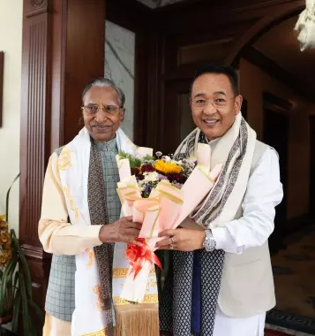Sikkim : पूर्व राज्यपाल ने मुख्यमंत्री से मुलाकात की Sikkim : पूर्व राज्यपाल ने मुख्यमंत्री से मुलाकात की