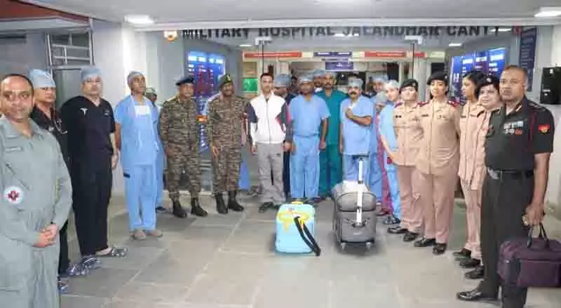 Jalandhar सैन्य अस्पताल ने प्रत्यारोपण के लिए ब्रेन डेड मरीज से अंग निकाले Jalandhar सैन्य अस्पताल ने प्रत्यारोपण के लिए ब्रेन डेड मरीज से अंग निकाले