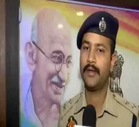 सौरभ राजपूत के पोस्टमार्टम में कई जख्म, कटे हुए हाथ-पैर जैसे खौफनाक तथ्य सामने आए सौरभ राजपूत के पोस्टमार्टम में कई जख्म, कटे हुए हाथ-पैर जैसे खौफनाक तथ्य सामने आए