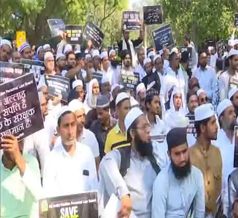 AIMPLB ने वक्फ संशोधन विधेयक के खिलाफ देशव्यापी आंदोलन की घोषणा की AIMPLB ने वक्फ संशोधन विधेयक के खिलाफ देशव्यापी आंदोलन की घोषणा की