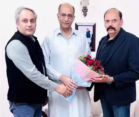 CII J&K प्रतिनिधिमंडल ने मुख्यमंत्री के सलाहकार से मुलाकात की CII J&K प्रतिनिधिमंडल ने मुख्यमंत्री के सलाहकार से मुलाकात की