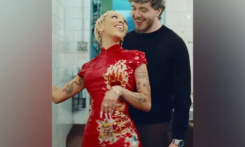 जैक हार्लो, Doja Cat ने नया सिंगल जस्ट अस रिलीज़ किया