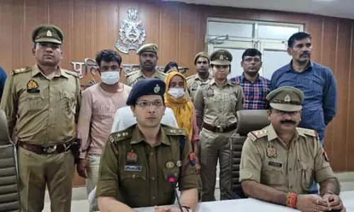 ग्रेटर नोएडा : डेढ़ साल की मासूम के अपहरण का खुलासा, महिला समेत दो गिरफ्तार ग्रेटर नोएडा : डेढ़ साल की मासूम के अपहरण का खुलासा, महिला समेत दो गिरफ्तार