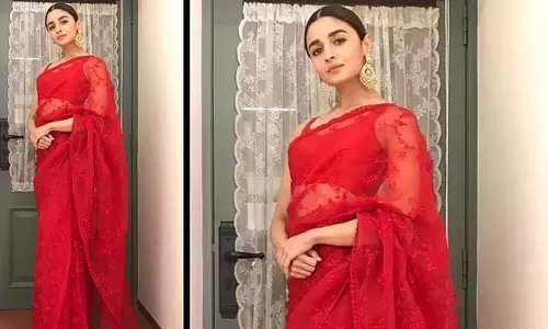 ईद 2025: इस साड़ी को पहनकर आप दिखेंगी ईद के चांद जैसी, अभी से हो जाएं तैयार ईद 2025: इस साड़ी को पहनकर आप दिखेंगी ईद के चांद जैसी, अभी से हो जाएं तैयार