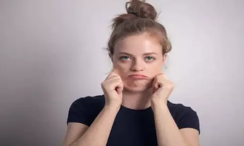Double Chin Exercise: डबल चिन से छुटकारा पाने के लिए आजमाएं ये फेशियल एक्सरसाइज, जल्द दिखेगा असर
