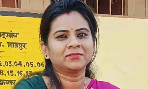 शिक्षिका की मौत और प्यून घायल, अज्ञात वाहन ने रौंदा