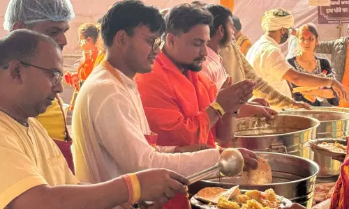 Maha Kumbh : खराब पनीर और बाटी-चोखा देने पर जुर्माना