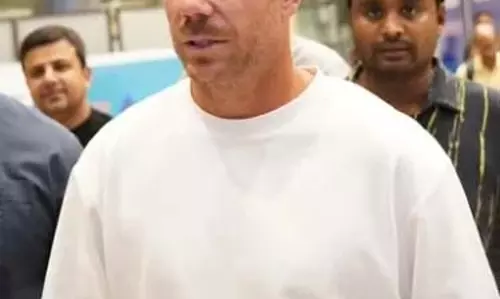 David Warner: रॉबिनहुड के प्रमोशन के लिए हैदराबाद पहुंचे David Warner: रॉबिनहुड के प्रमोशन के लिए हैदराबाद पहुंचे
