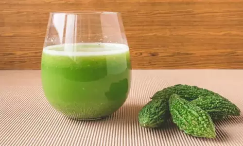 Bitter Gourd Weight Loss: पेट की चर्बी कम करने के लिए इस तरह करें करेले का सेवन