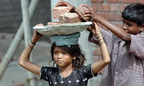 राज्य में 328 बाल मजदूरों को बचाया गया राज्य में 328 बाल मजदूरों को बचाया गया