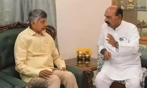 सीएम नायडू ने आंध्र के मंत्री NMD फारूक की पत्नी के निधन पर शोक जताया