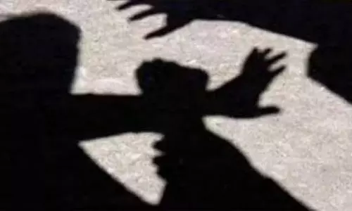 शराब की दुकान के खिलाफ दंगा: बोतल से हमला कर हत्या का प्रयास