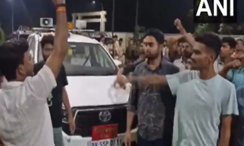 Sheohar में 21 वर्षीय छात्रा ने आत्महत्या कर ली, छात्रों ने किया विरोध प्रदर्शन
