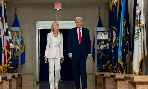 Trump ने अटॉर्नी जनरल को उन वकीलों और फर्मों के आचरण की समीक्षा करने का आदेश दिया Trump ने अटॉर्नी जनरल को उन वकीलों और फर्मों के आचरण की समीक्षा करने का आदेश दिया