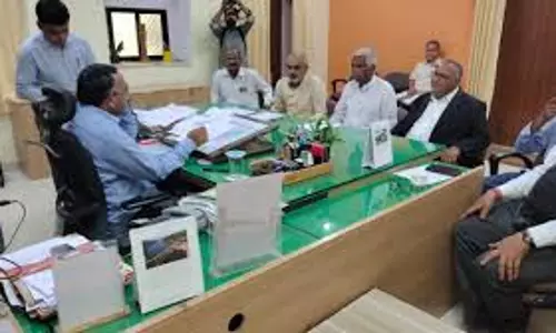 Sikar: जिला कलेक्टर रतन कुमार की अध्यक्षता में ई ओ & आरओ एग्जाम 2022 के संबंध में बैठक