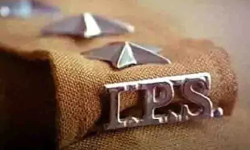 2023 Marakkanam शराब त्रासदी के लिए छह पुलिस कर्मियों को अनिवार्य सेवानिवृत्ति दी गई 2023 Marakkanam शराब त्रासदी के लिए छह पुलिस कर्मियों को अनिवार्य सेवानिवृत्ति दी गई