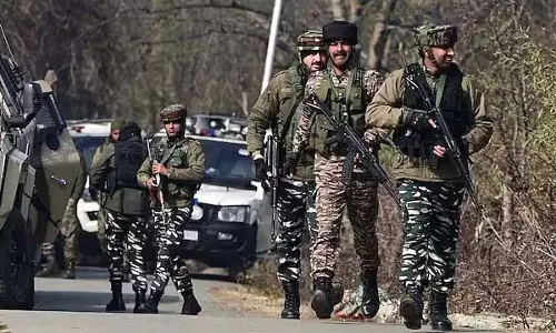 J&K: डोडा जिले में आतंकवादियों का ठिकाना मिला, हथियार बरामद