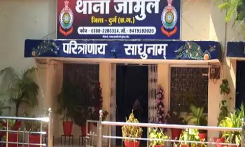 फिल्मी स्टाइल में गिरफ्तारी, भिलाई पहुंची थी अंबिकापुर पुलिस फिल्मी स्टाइल में गिरफ्तारी, भिलाई पहुंची थी अंबिकापुर पुलिस