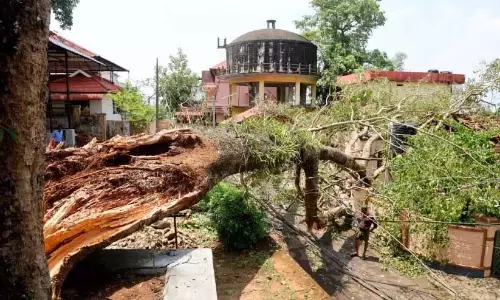 Kerala: हवा और बारिश से नष्ट हुए मकान