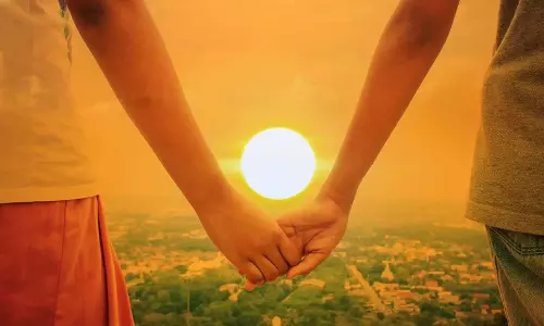 Relationship Tips : स्मार्ट कपल्स के लिए 13 चीजें, जो रिश्ते में जरूर होनी चाहिए Relationship Tips : स्मार्ट कपल्स के लिए 13 चीजें, जो रिश्ते में जरूर होनी चाहिए