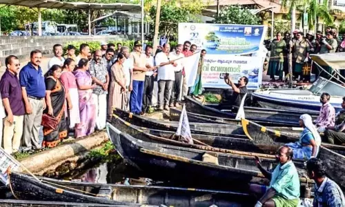 वेम्बनाड झील पुनरुद्धार चरण 2; 3.6 टन प्लास्टिक कचरा एकत्र किया