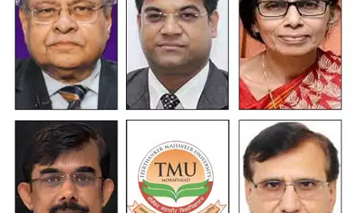 जीवन में उत्तम आचरण और नैतिक मूल्य महत्वपूर्ण