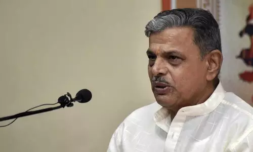 धर्म आधारित आरक्षण संविधान का उल्लंघन: RSS ने कर्नाटक में मुस्लिम कोटे पर कटाक्ष किया धर्म आधारित आरक्षण संविधान का उल्लंघन: RSS ने कर्नाटक में मुस्लिम कोटे पर कटाक्ष किया