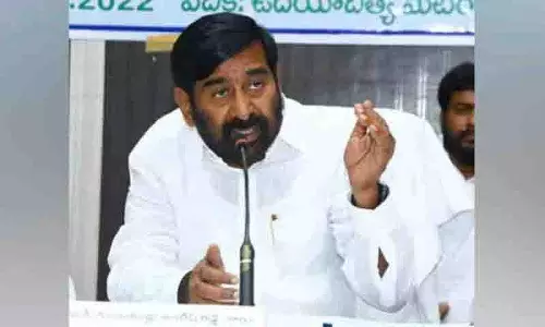 BRS विधायक जगदीश रेड्डी ने कहा, कांग्रेस सरकार ने तेलंगाना के किसानों को धोखा दिया BRS विधायक जगदीश रेड्डी ने कहा, कांग्रेस सरकार ने तेलंगाना के किसानों को धोखा दिया