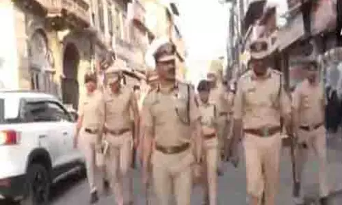 नागपुर पुलिस ने कर्फ्यू हटने के बाद फ्लैग मार्च निकाला, सोशल मीडिया के दुरुपयोग के खिलाफ चेतावनी दी