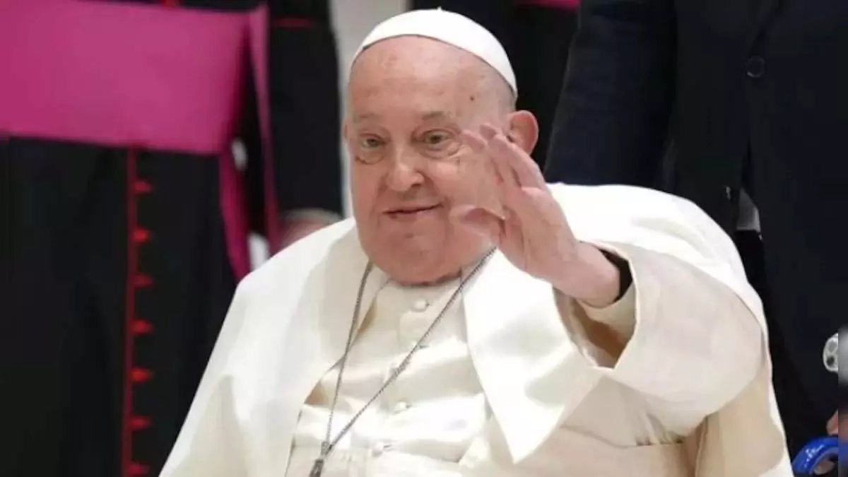 Pope Francis अस्पताल से लौटे, विश्वभर में खुशी Pope Francis अस्पताल से लौटे, विश्वभर में खुशी