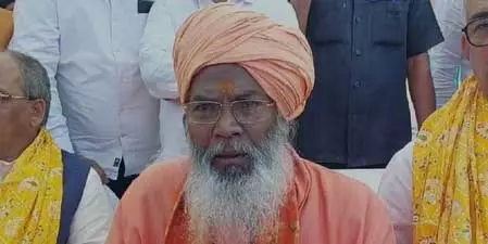 ऊल-जलूल बयानबाजी करके सपा के लोग समाज में पैदा कर रहे भ्रम : साक्षी महराज ऊल-जलूल बयानबाजी करके सपा के लोग समाज में पैदा कर रहे भ्रम : साक्षी महराज