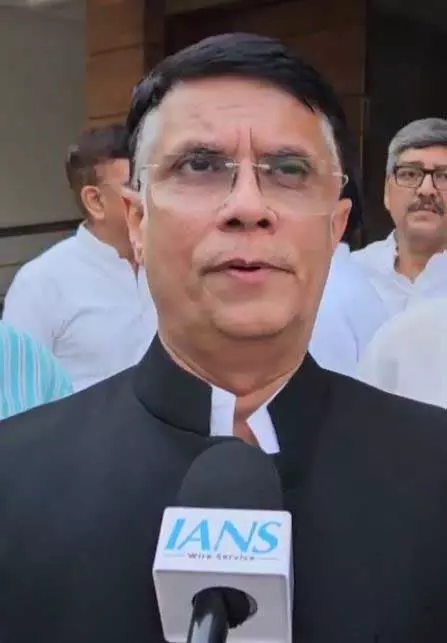 अस्वस्थ मुख्यमंत्री नीतीश कुमार के हाथों में बिहार असुरक्षित : पवन खेड़ा अस्वस्थ मुख्यमंत्री नीतीश कुमार के हाथों में बिहार असुरक्षित : पवन खेड़ा