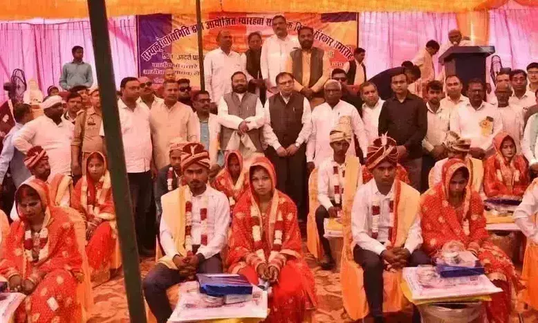 Raebareli: सम्यक् सेवा समिति द्वारा 11वां सामूहिक विवाह संस्कार आयोजित हुआ Raebareli: सम्यक् सेवा समिति द्वारा 11वां सामूहिक विवाह संस्कार आयोजित हुआ