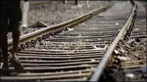 MP News: ट्रेन की चपेट में आने से युवक-युवती की मौत, आत्महत्या या हादसा MP News: ट्रेन की चपेट में आने से युवक-युवती की मौत, आत्महत्या या हादसा